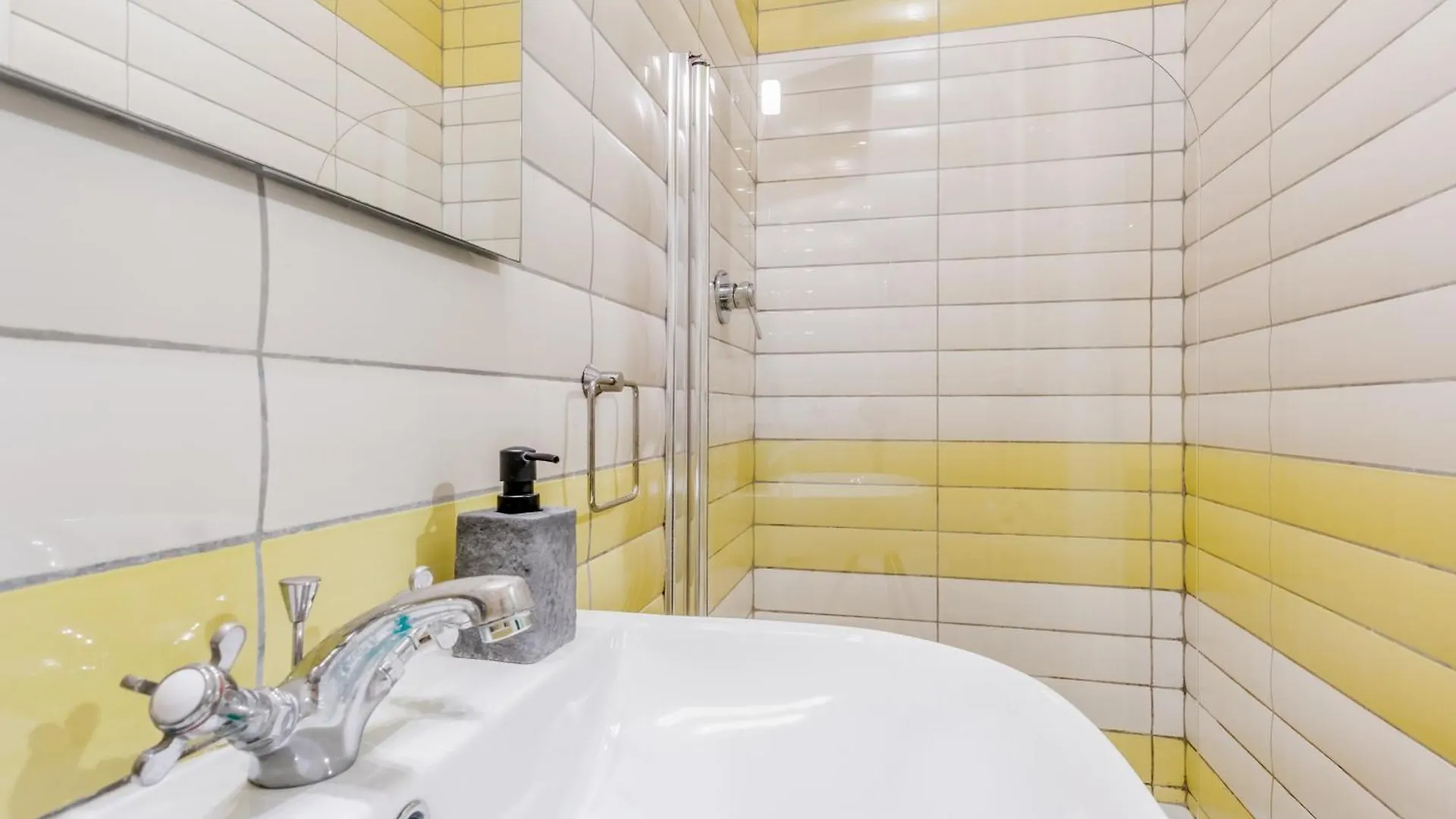 Appartement Appartamento Vicino Al Colosseo Rome Italië